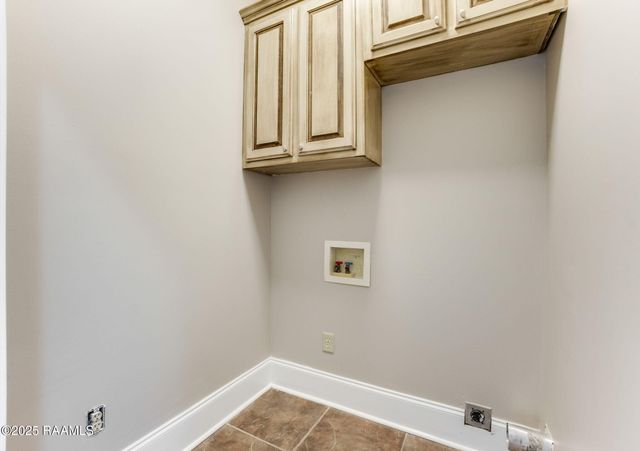 1009 Gleaux Drive, Breaux Bridge, LA 70517