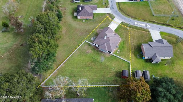 1009 Gleaux Drive, Breaux Bridge, LA 70517