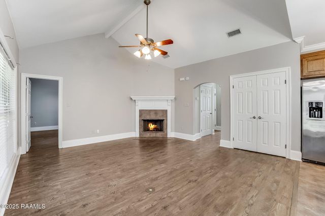 1009 Gleaux Drive, Breaux Bridge, LA 70517