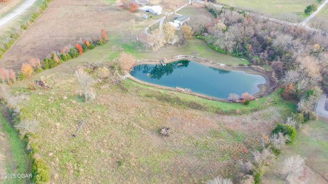 8633 County Lane 168, Carthage, MO 64836