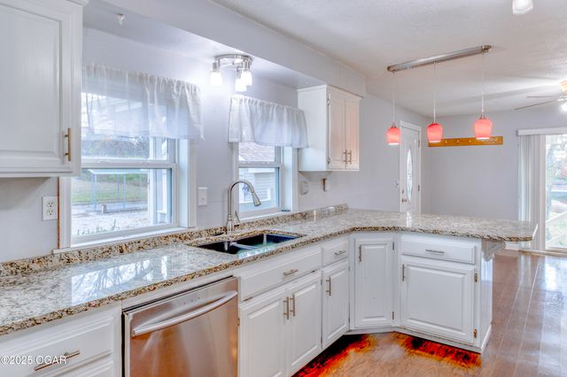 8633 County Lane 168, Carthage, MO 64836