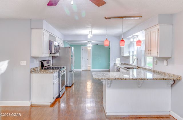 8633 County Lane 168, Carthage, MO 64836