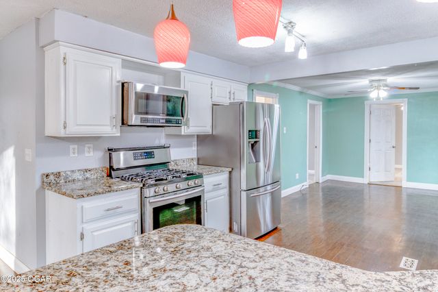 8633 County Lane 168, Carthage, MO 64836