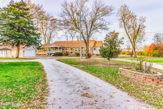 8633 County Lane 168, Carthage, MO 64836