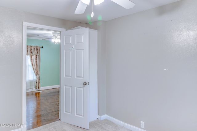 8633 County Lane 168, Carthage, MO 64836