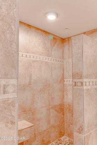 8633 County Lane 168, Carthage, MO 64836