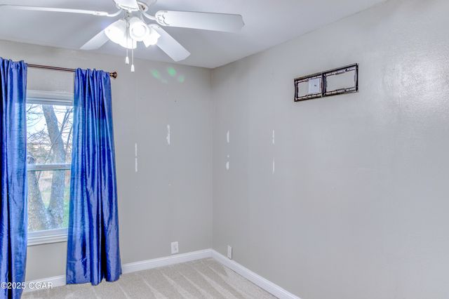 8633 County Lane 168, Carthage, MO 64836