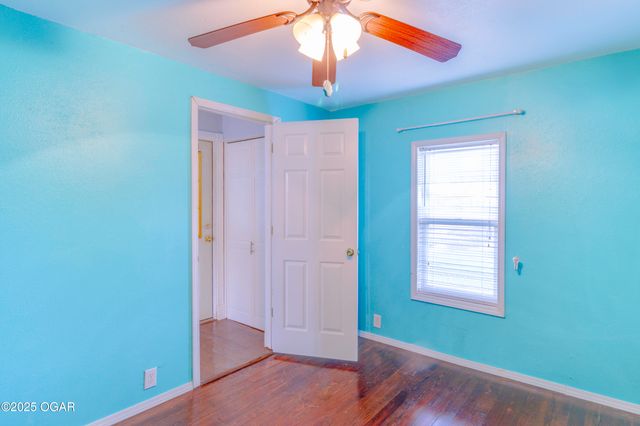 8633 County Lane 168, Carthage, MO 64836