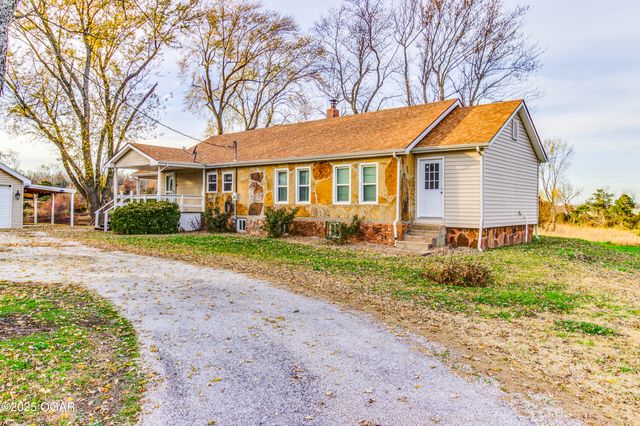 8633 County Lane 168, Carthage, MO 64836