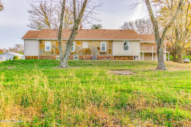 8633 County Lane 168, Carthage, MO 64836