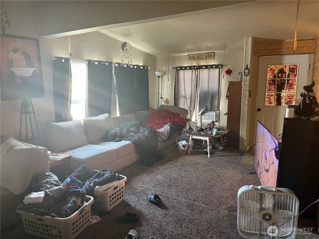 23420 41st Avenue Ct E, Spanaway, WA 98387