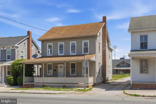 586 BALTIMORE ST, Hanover, PA 17331