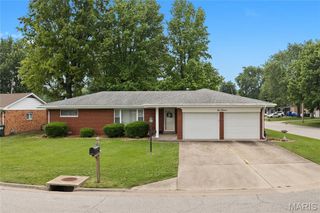 212 Lola Lane, Fairview Heights, IL 62208