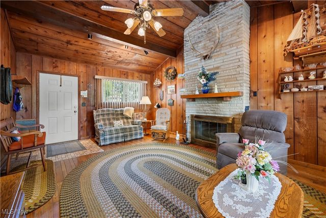 2637 Jackson Street, Lorain, OH 44052