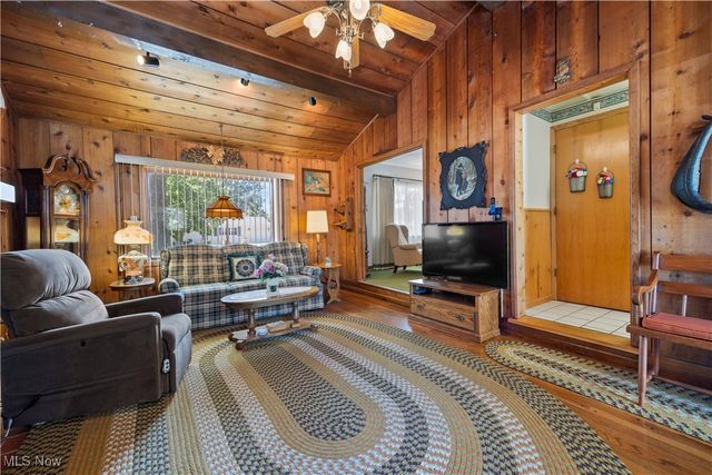 2637 Jackson Street, Lorain, OH 44052