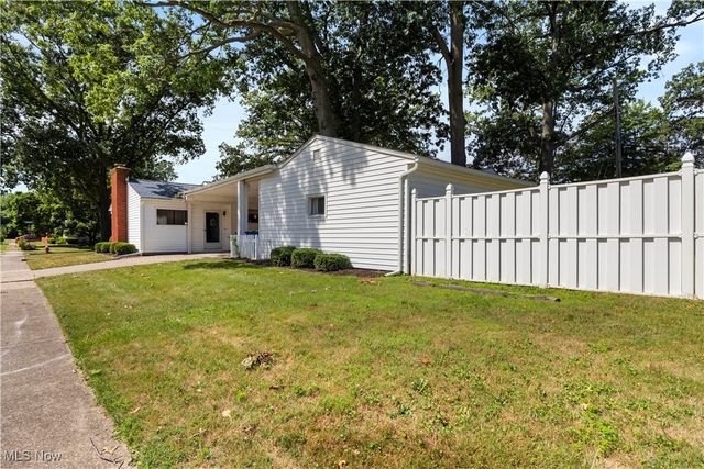 2637 Jackson Street, Lorain, OH 44052