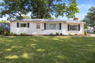 2637 Jackson Street, Lorain, OH 44052