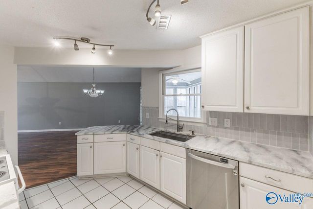 1800 NW Shellbrook Drive, Huntsville, AL 35806