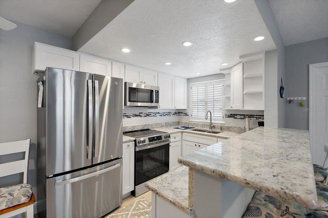 11440 1ST STREET E 1, Treasure Island, FL 33706