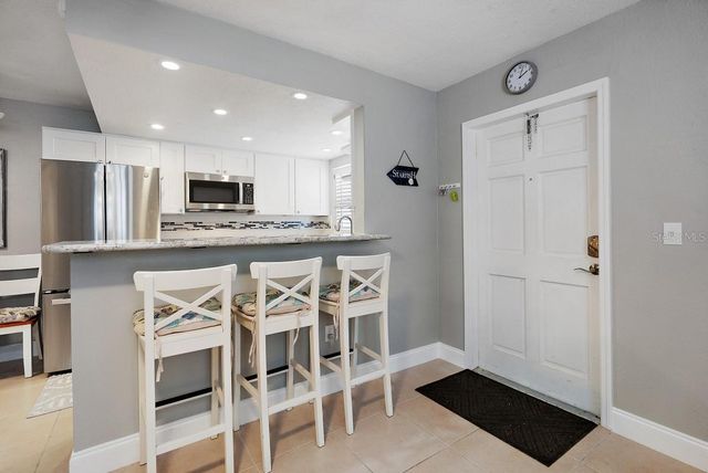 11440 1ST STREET E 1, Treasure Island, FL 33706