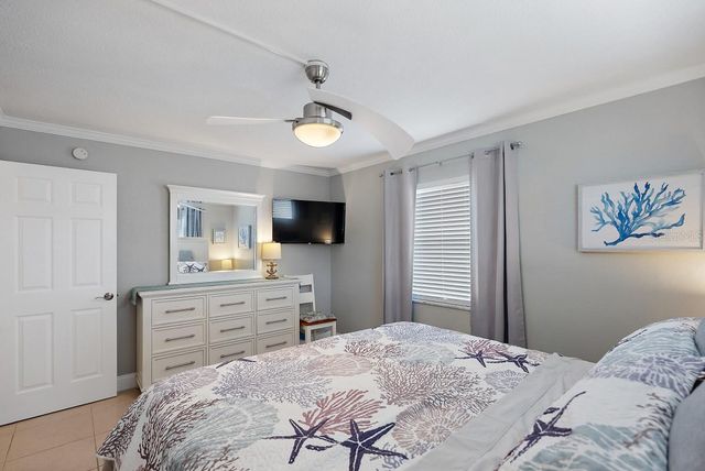 11440 1ST STREET E 1, Treasure Island, FL 33706