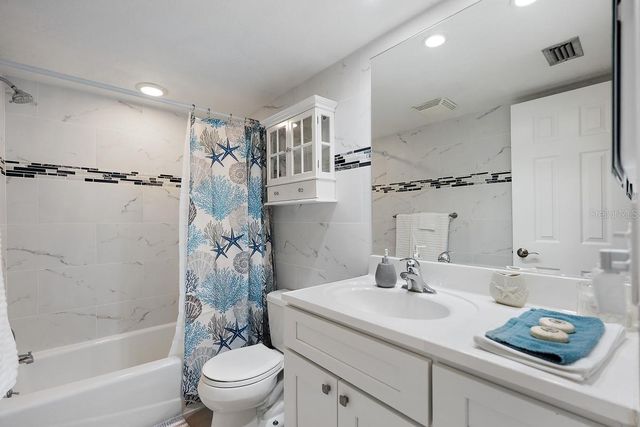 11440 1ST STREET E 1, Treasure Island, FL 33706