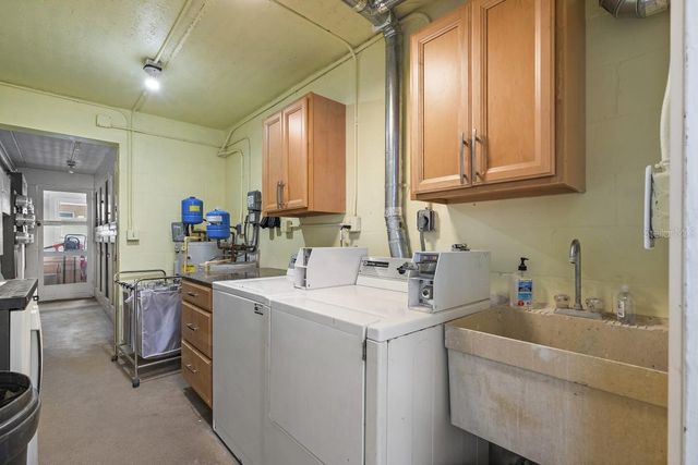 11440 1ST STREET E 1, Treasure Island, FL 33706