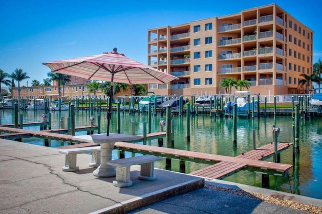 11440 1ST STREET E 1, Treasure Island, FL 33706