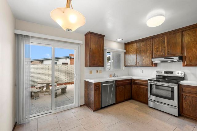 335 J Street B, Chula Vista, CA 91910