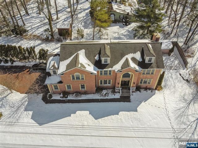 25 Page Drive, Oakland, NJ 07436