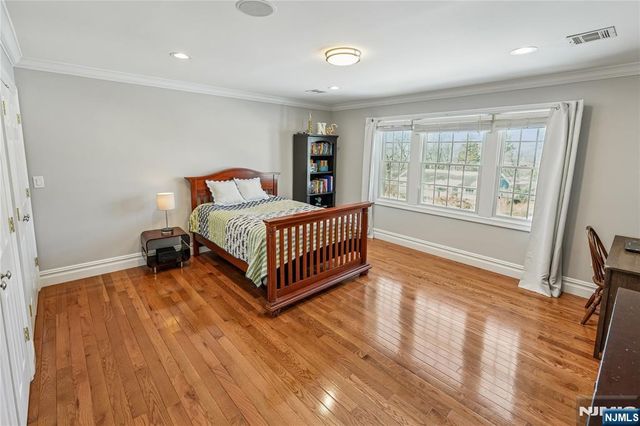 25 Page Drive, Oakland, NJ 07436