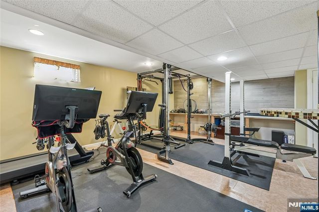 25 Page Drive, Oakland, NJ 07436