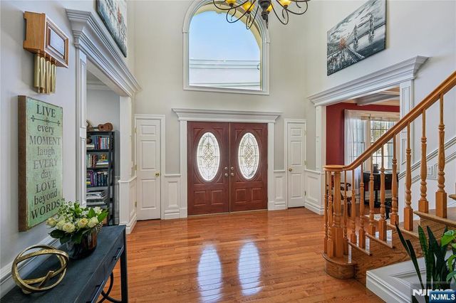 25 Page Drive, Oakland, NJ 07436