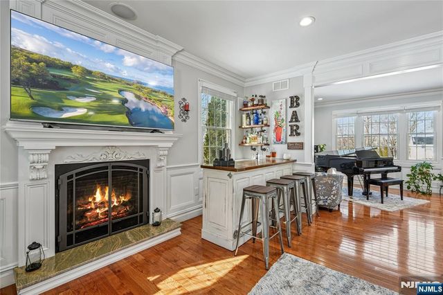 25 Page Drive, Oakland, NJ 07436