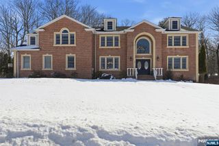 25 Page Drive, Oakland, NJ 07436