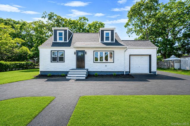 26 Brandon Avenue, Amityville, NY 11701