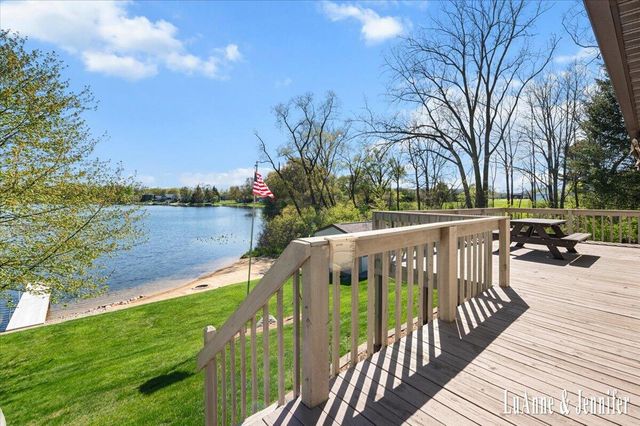 10260 Swem Street NE, Rockford, MI 49341