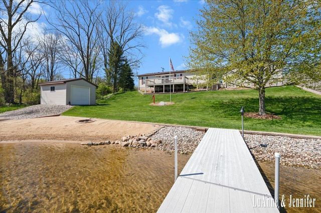10260 Swem Street NE, Rockford, MI 49341