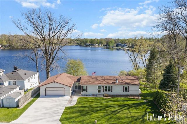 10260 Swem Street NE, Rockford, MI 49341