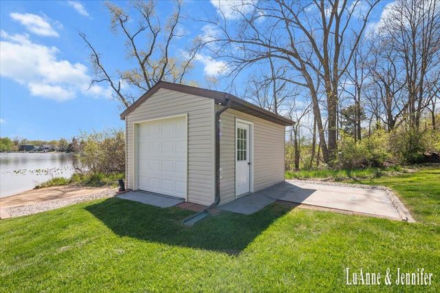 10260 Swem Street NE, Rockford, MI 49341
