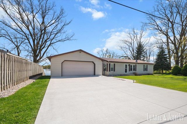 10260 Swem Street NE, Rockford, MI 49341