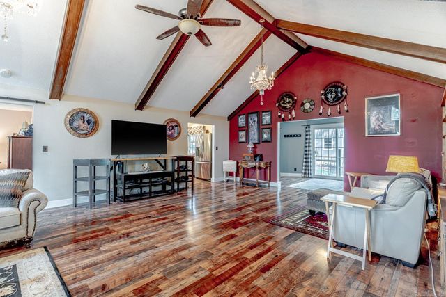 208 Fairway Dr, Horseshoe Bend, AR 72512