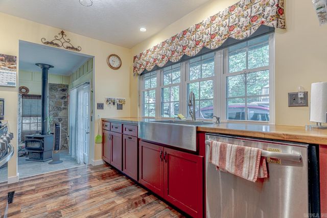 208 Fairway Dr, Horseshoe Bend, AR 72512