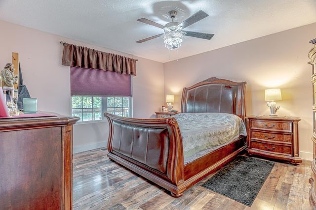 208 Fairway Dr, Horseshoe Bend, AR 72512