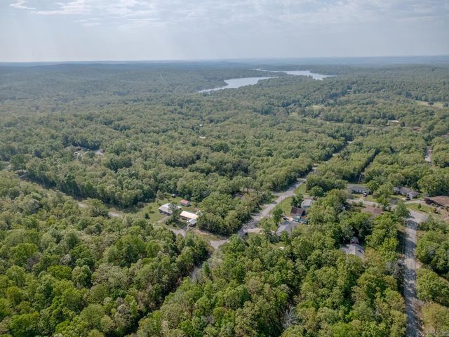 208 Fairway Dr, Horseshoe Bend, AR 72512