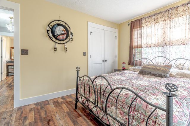 208 Fairway Dr, Horseshoe Bend, AR 72512