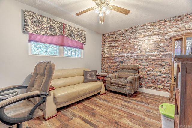 208 Fairway Dr, Horseshoe Bend, AR 72512
