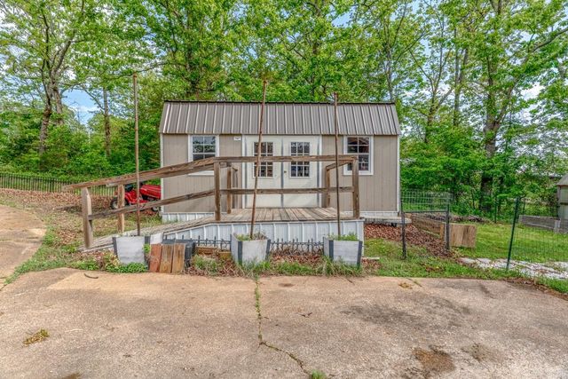 208 Fairway Dr, Horseshoe Bend, AR 72512