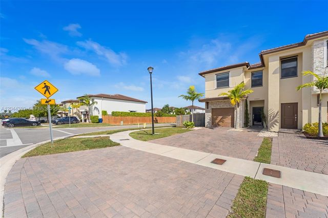 25205 SW 108th Ave, Homestead, FL 33032