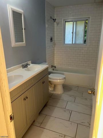 312 C Lake Shore South O2, Montague Twp., NJ 07827